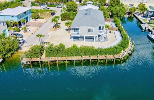 Marathon House | Private 174ft dock & ramp, 3br, 3 mins to Sombrero Beach