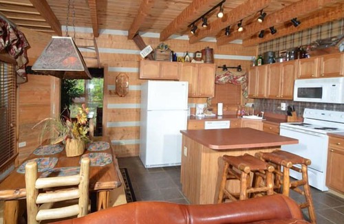 Smoky Mountains Cabin | Private 3 Bedroom Cabin On Mountain Stream Sleeps 10 Hot Tub Jacuzzi Fireplace Pool Table Kitchen