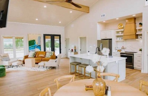 Pine Ridge House | Private 75 Acre Retreat