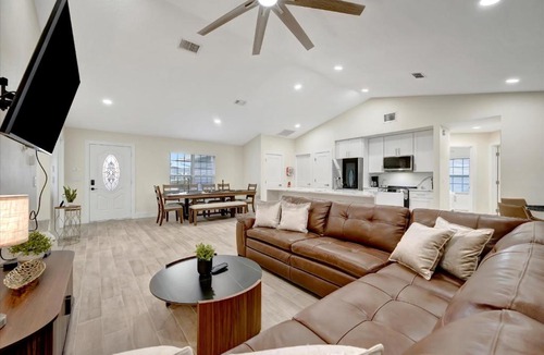 Indian Ridge House | Private Arcade with Pool Hot Tub and Grill Sleeps 10