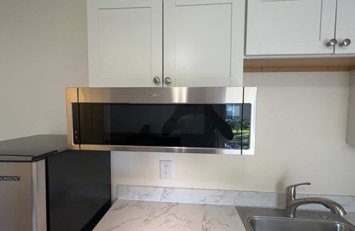 Fleming Island Apartment | Private attached apartment 1 bed 1bath, kitchenette, liv room, private laundry.