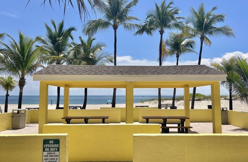 Terra Mar Island Estates House | Private Beach Club, Heated Pool, Jacuzzi, & 6 Seater Golf Cart Included!