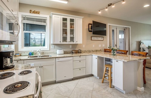 El Jobean Apartment | Private Boat Dock: Canal-Front Port Charlotte Gem