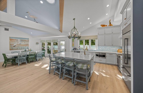 Downtown Boca Grande Historic District House | Private Boca Grande Village Home | 4BD/4BA | Sunny & Open | Single-Level No Steps | Fully Renovated