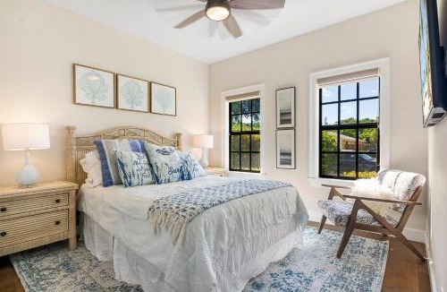 Old Northwood House | Private Compound Near Beach w Casita
