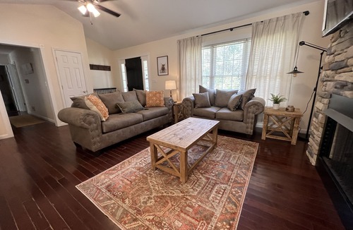 Boaz House | Private cottage Great for hiking, ATVs