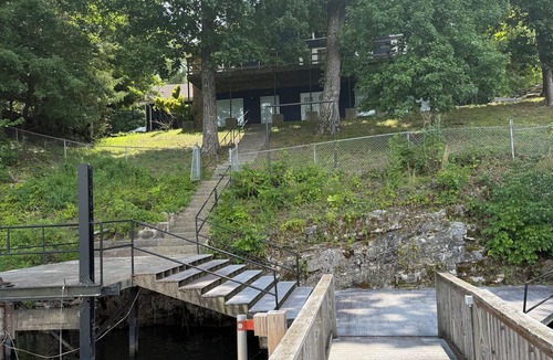 Harrison House | Private Dock and prime location family friendly Tennessee River get away