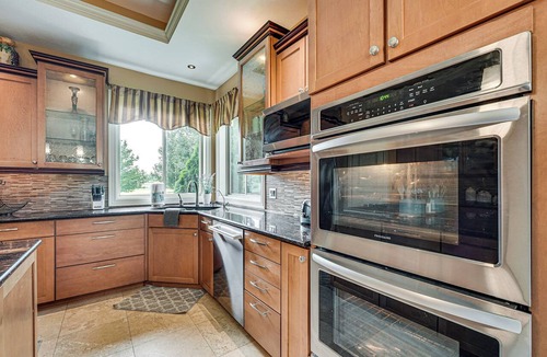 Turners House | Private Getaway! Massive Springfield Area Home