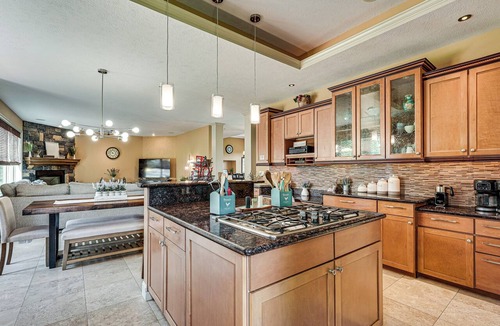 Turners House | Private Getaway! Massive Springfield Area Home