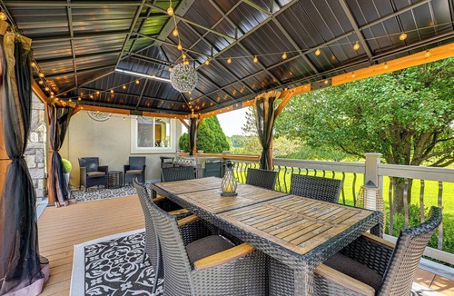 Turners House | Private Getaway! Massive Springfield Area Home