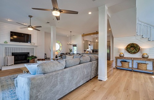 Crystal Beach House | Private Heated Pool - 3 Min Walk to Beach - Golf Cart - Beach Chair Service