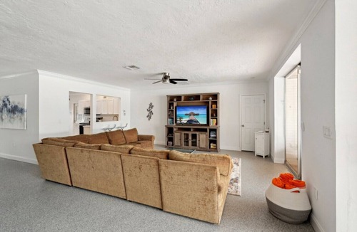 Saint Armands Key House | Private Heated Pool & Fenced Yard - Pets Welcome! Private Gate to St. Armands!