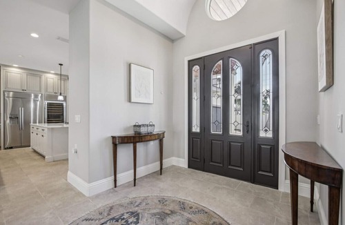 Saint Armands Key House | Private Heated Pool & Hot Tub Steps to St. Armands Circle & Walk to Lido Beach!