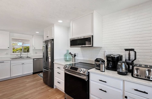 Gulf Gate Estates House | Private Heated Pool Retreat - Garage - 2 mi to Siesta Key