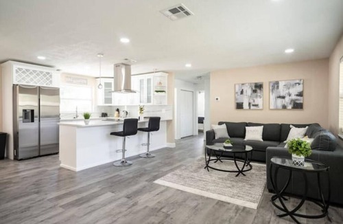 Harbor Bluffs House | Private Heated SaltWater Pool & Hot Tub 3-Bdrm Home in Harbor Bluffs Paradise