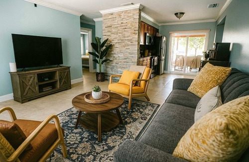 Pompano Beach House | Private House 3BR/2B | Near Beach | Large Yard