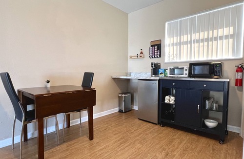 Winter Haven Apartment | Private King Suite with W/D near LEGOLAND & Winter Haven Hospital