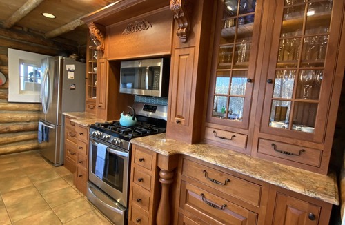 Bailey Cabin | Private Mountaintop Cabin High in the Majestic Blue Sky