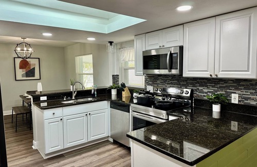 Monterey House | Private Pool 4BR Retreat Sleeps 10 Near Orlando Attractions