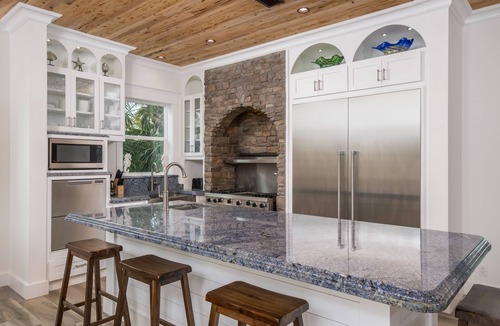 Crystal Beach House | Private Pool - Custom Home -45 Sec Walk To The Beach!