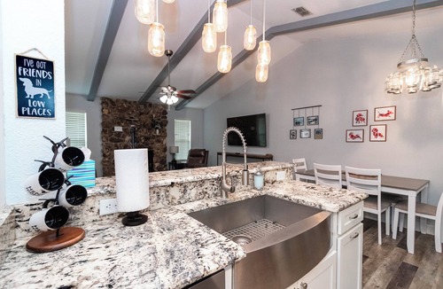 Ocala House | Private pool & game room - mins to Silver Springs