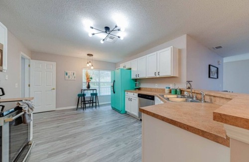 Thousand Oaks Apartment | Private Pool Newly Modernized and Accessible