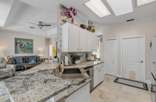 Samsula-Spruce Creek House | Private Pool Retreat/Pet-Friendly/Sleeps 6
