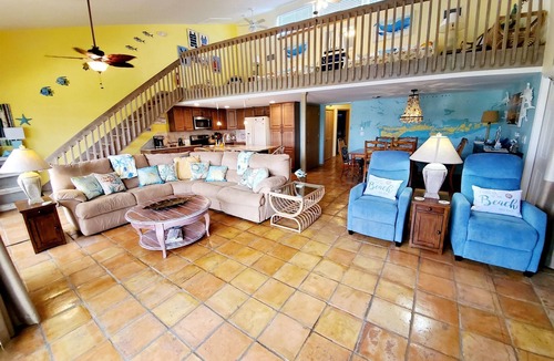 Key Colony Beach House | Private pool, sleeps 7, 5min access to Ocean, 37.5ft dock, shelter bay view