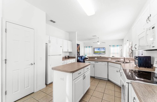 Highgate Park Villa | Private Pool & Spa! Gated Community! Magical Memories! 117