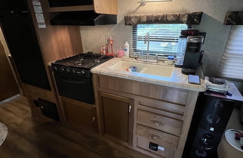 Doctors Inlet House | Private RV