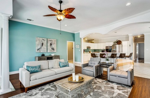 Ono Island House | Private Saltwater Heated Pool |8 Bikes |Walk to Johnson Beach |Single Level |Screened Lanai