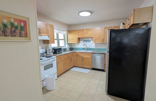 South Padre Island House | PRIVATE SINGLE FAMILY HOUSE with nice deck for Friday Night Fireworks, quiet