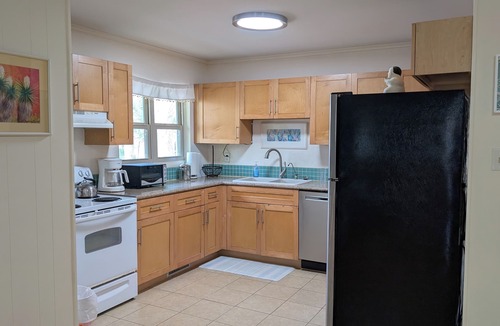 South Padre Island House | PRIVATE SINGLE FAMILY HOUSE with nice deck for Friday Night Fireworks, quiet