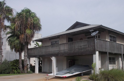 South Padre Island House | PRIVATE SINGLE FAMILY HOUSE with nice deck for Friday Night Fireworks, quiet