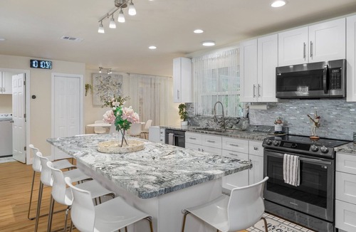 Crystal River House | Private swimming pool, nearby beach, fishing, kayaking, boat ramp down the road.