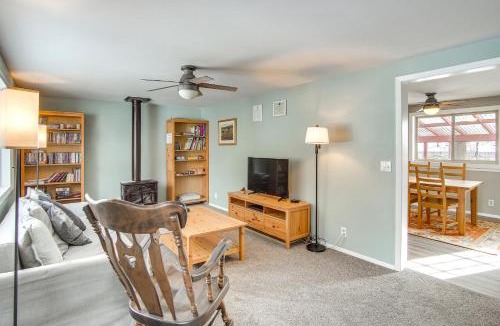 Buena Vista House | Private Yard, Walk to River: Buena Vista Retreat!