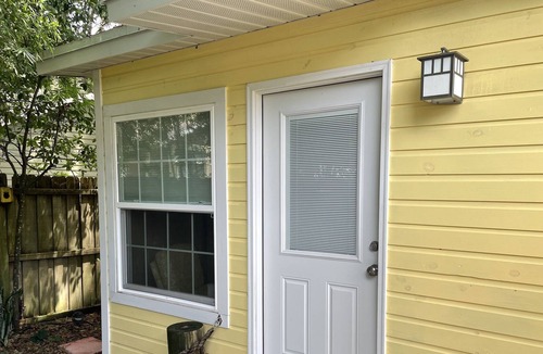 Mount Dora Cottage | Private Zen Guest Cottage Close to Downtown Mount Dora