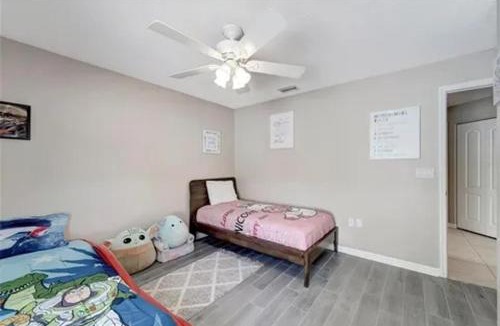 Fruitville Apartment | Professional Stay