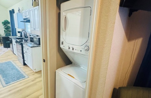 Camden House | Pumpkin Spice Cozy One bedroom house