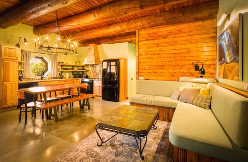 Baca Grande Cottage | Purple Hobbit Home/Hot Tub/Sauna/Fire Pit