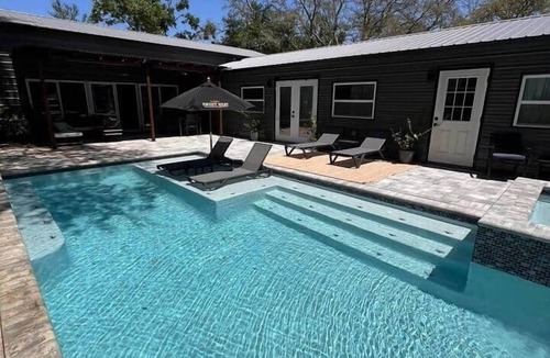 Lutz House | Purple Rain+New Orleans Garden Guest Suites
