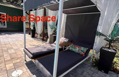 Lutz House | Purple Rain+New Orleans Garden Guest Suites