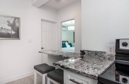 Delray Beach Villa | Quaint 1/1 Villa with HEATED Pool-BEST LOCATION- walk to everything!