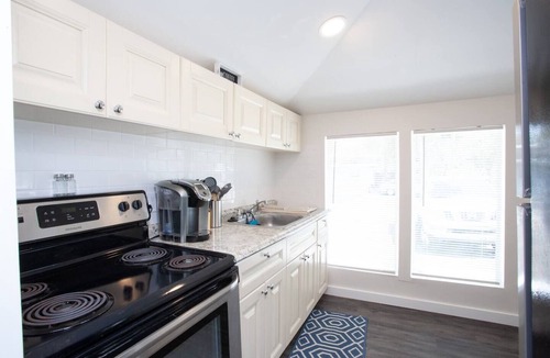 Ozona Cottage | Quaint, Clean and Bright Cottage in Ozona