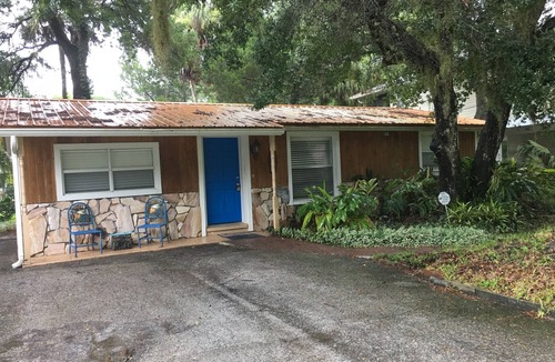 Homosassa Cottage | Quaint Waterfront Cottage-75 Ft. Boat dock