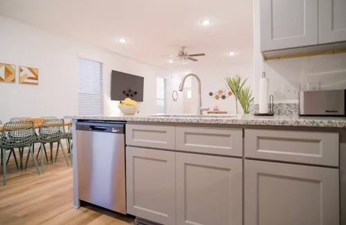 San Antonio House | Quality furnished home existing to serve our guest
