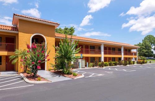 Mount Dora Hotel | Quality Inn & Suites Mt Dora North