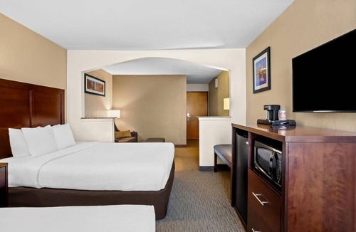 Las Colinas Hotel | Quality Suites Irving-Las Colinas