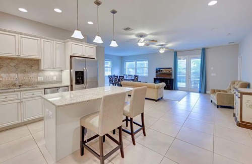 South Sarasota House | Quiet and Relaxing 3 Bed House With Pool in Sarasota Close to Siesta Key Beach