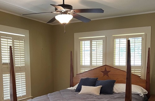Fair Oaks Ranch Cottage | Quiet Country Cottage